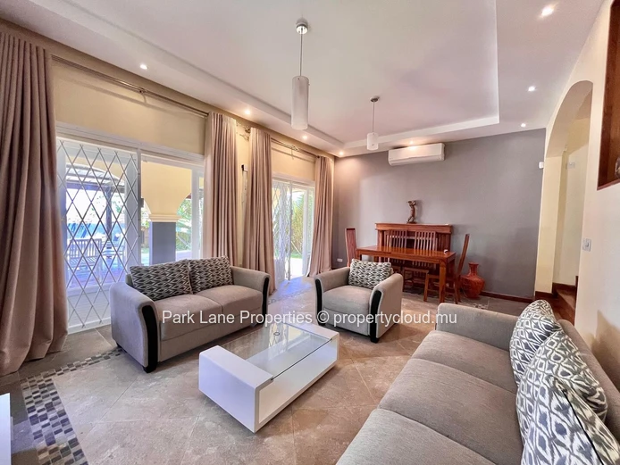 Elegant furnished home renovated recently with pool & garden in prime Floréal Location