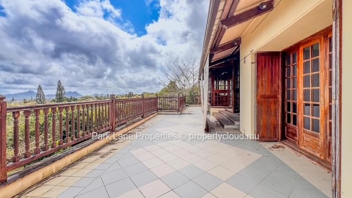Exceptional Property in Floréal – Elegance, Space and Versatility
