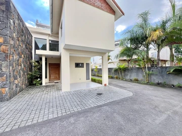 3 Bedroom Townhouse, Duplex