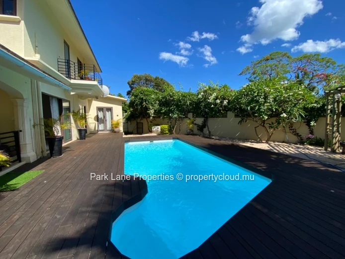 Comfortable family  home with pool and double garage 