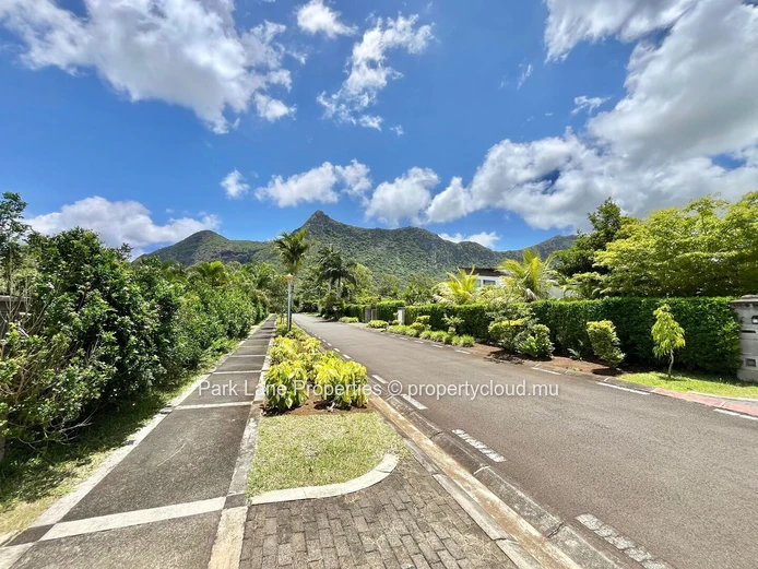 A Prime Residential Plot in the Heart of Moka’s Thriving Landscape