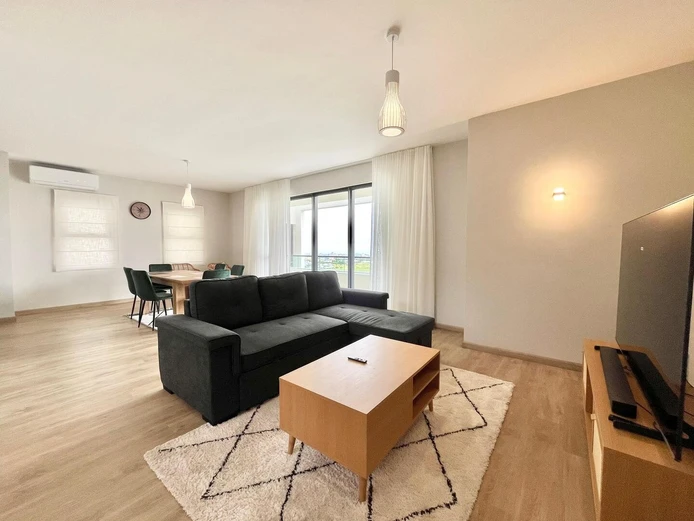 Modern 4-bedroom penthouse overlooking Sodnac Wellness Park