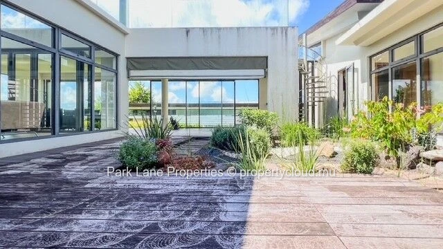 Villa d’exception avec vue golf et mer – Avalon Golf Estate