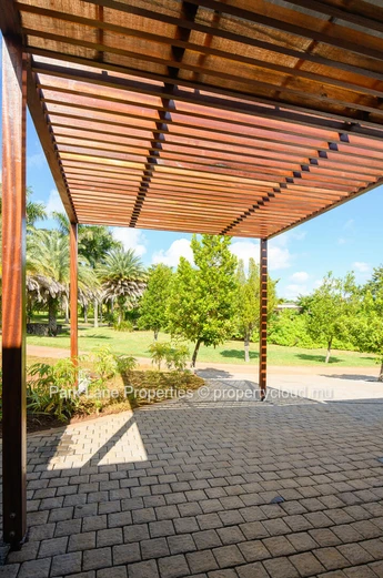 Contemporary fully furnished golf villa for sale in the heart of Heritage Villas Valriche 