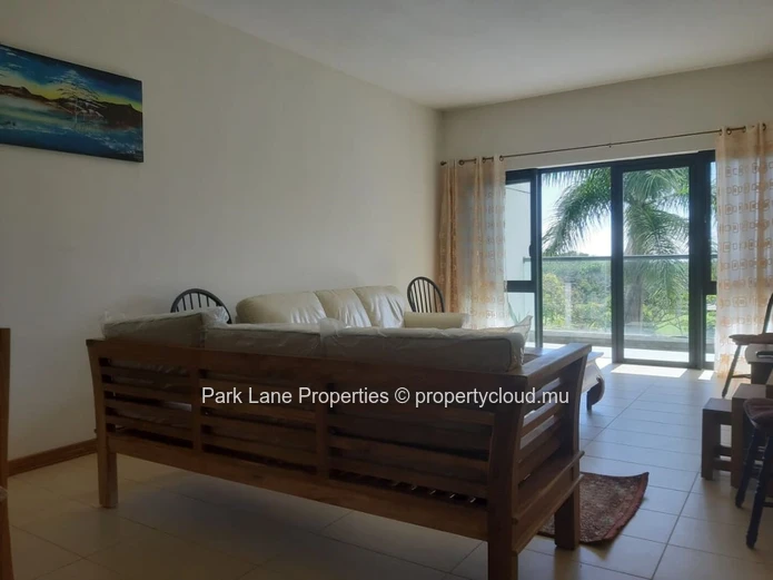 Contemporary Elegance in Hillcrest Sondac: Luxury Apartment with Exclusive Amenities
