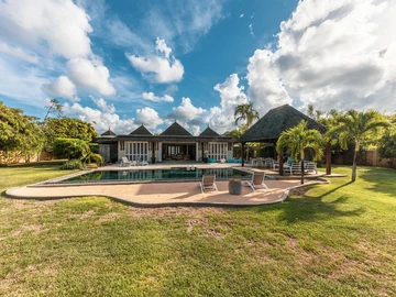4 Bedroom Villa