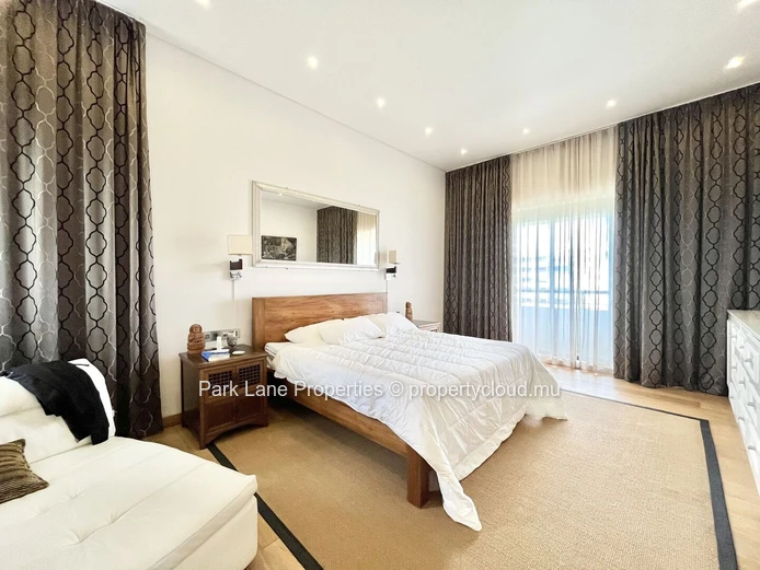 Elegance at the Pinnacle: Experience Absolute Luxury in Floreal!