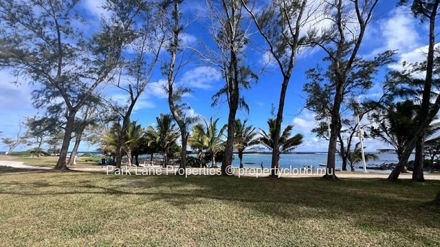 Rare and exclusive absolute beachfront land with direct ocean access - 1.90 arpents - Le Bouchon