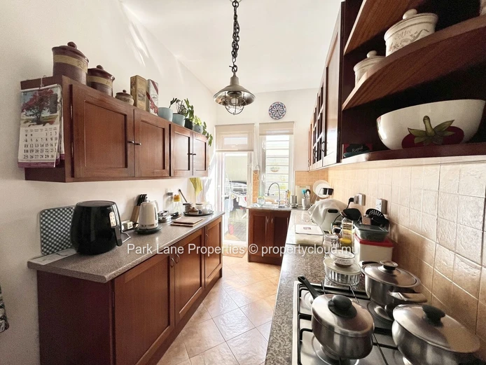 Prime location in Floreal: Versatile 3-bedroom home with great investment potential