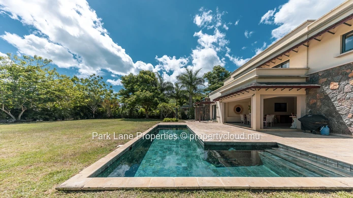 Magnificent family Villa with Mountain View, near Black River National Park
