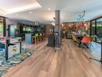 5 Bedroom House