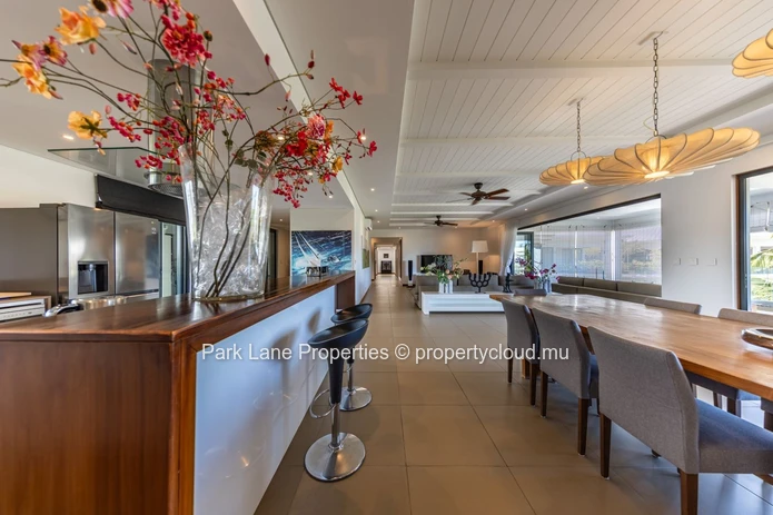 Stunning 4-Bedroom Penthouse for Sale in Azuri