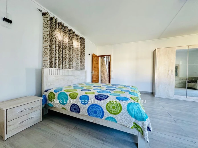Newly built house for sale in Pereybere!