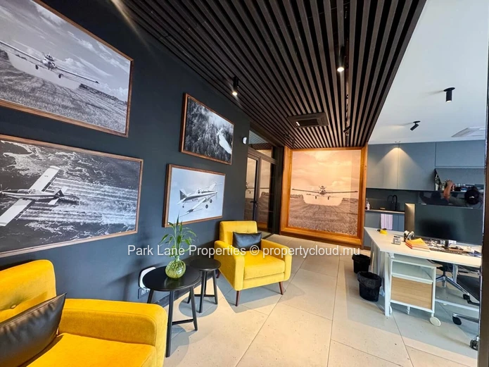 Opportunité de bureaux premium avec vue sur La Tourelle et Le Rempart