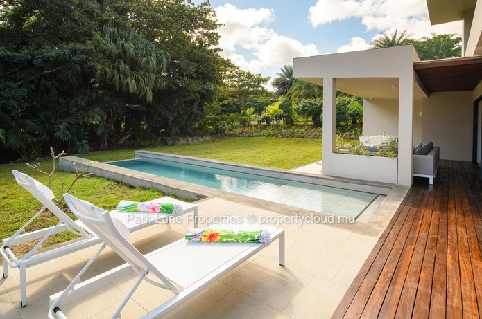 Contemporary fully furnished golf villa for sale in the heart of Heritage Villas Valriche 