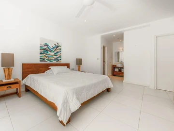4 Bedroom Apartment