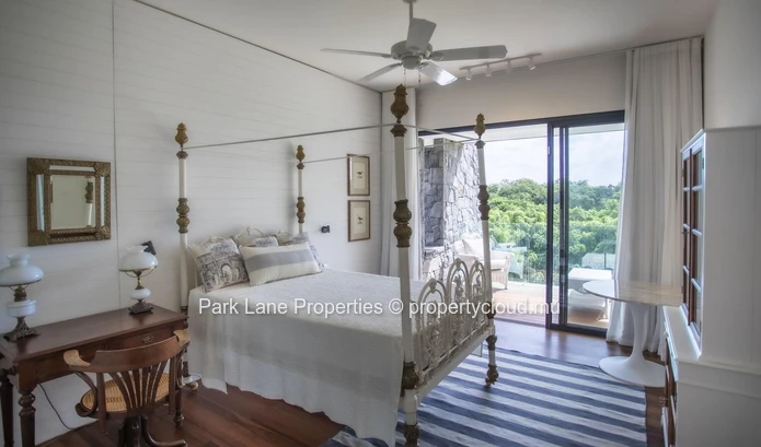 Villa d'Exception au Bord de l'Eau dans le Resort Golfique d'Azuri, Île Maurice