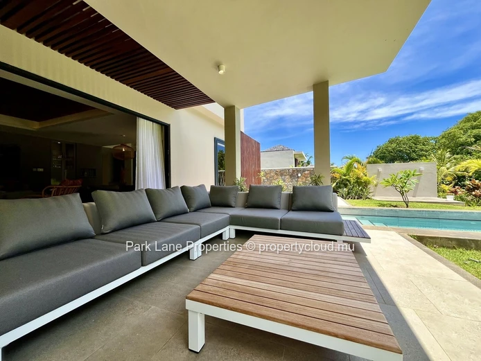 Luxury contemporary golf villa for sale fully furnished in the heart of heritage Villas Valriche