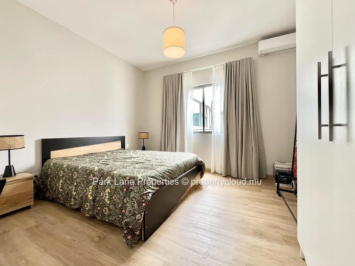 Modern 4-bedroom penthouse overlooking Sodnac Wellness Park