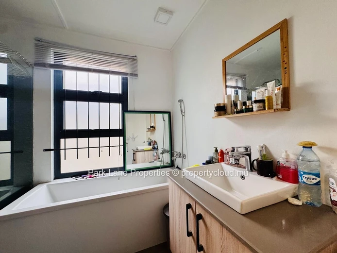 Charming and cozy home in the heart of Tamarin