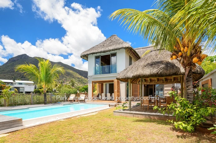 Luxury 5 bedroom marina villa with access and sea views in Mauritius  