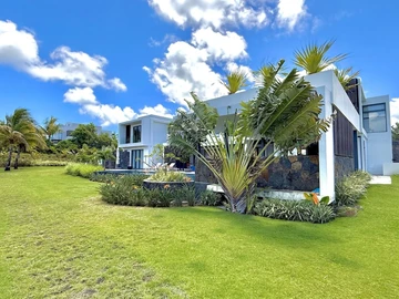 5 Bedroom Villa