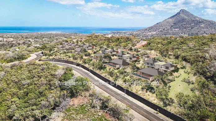 3-Bedroom Villa at The Peak Panorama – Refined Comfort in a Majestic Setting