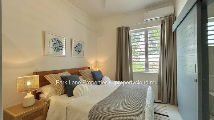 Stylish Beachfront Villa in Tamarin – Perched above the Sea