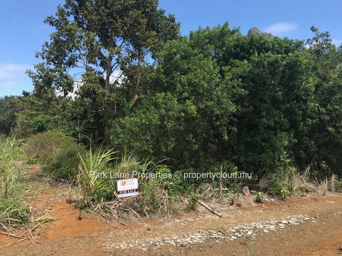 Vast plot of agricultural land with splendid views over mountain in St Pierre, Moka.