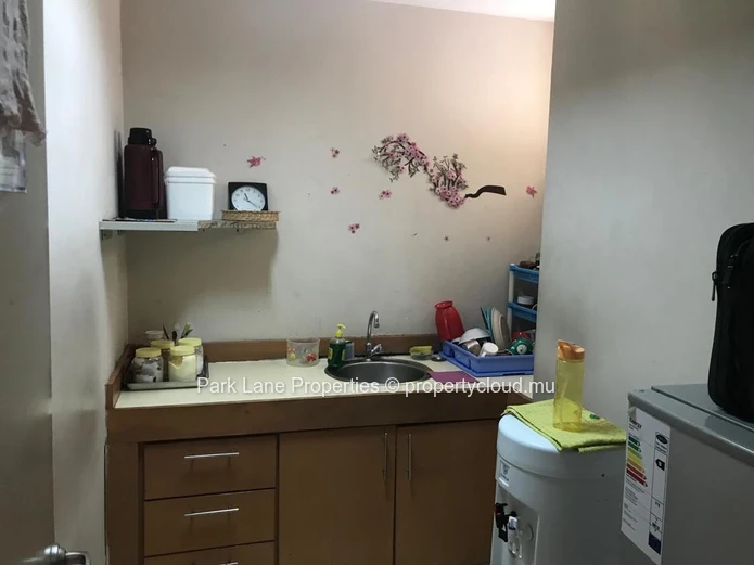 Grand espace de bureau sur la 5eme etage dans le centre de Port Louis.