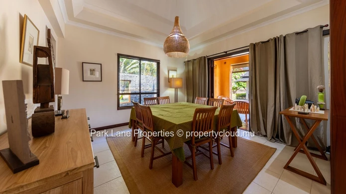 Exquisite IRS villa in the west coast