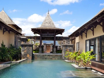 5 Bedroom Villa