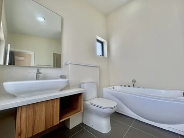 3 Bedroom Townhouse, Duplex