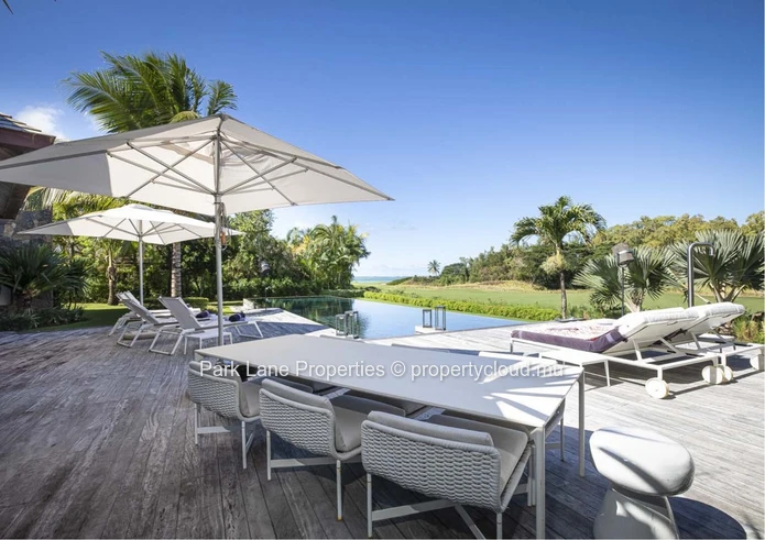 An exclusive 5-bedroom IRS property, nestled within one of the most prestigious residential and golfing estates in Ma...