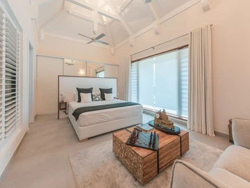 5 Bedroom Villa