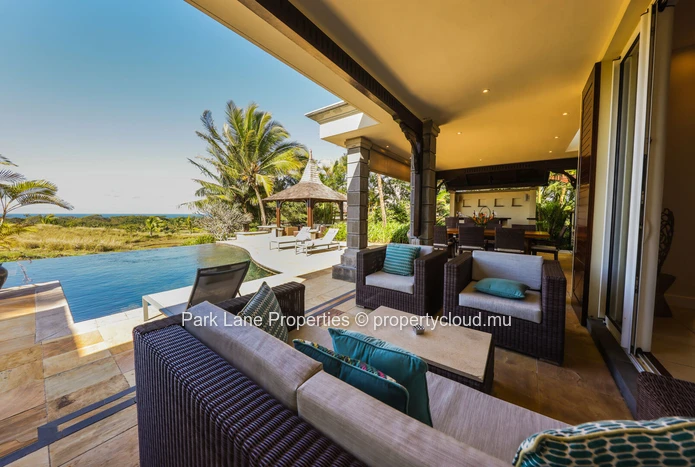 Villa de rêve à Héritage Villas Valriche: Luxe, Vue Océan & Golf