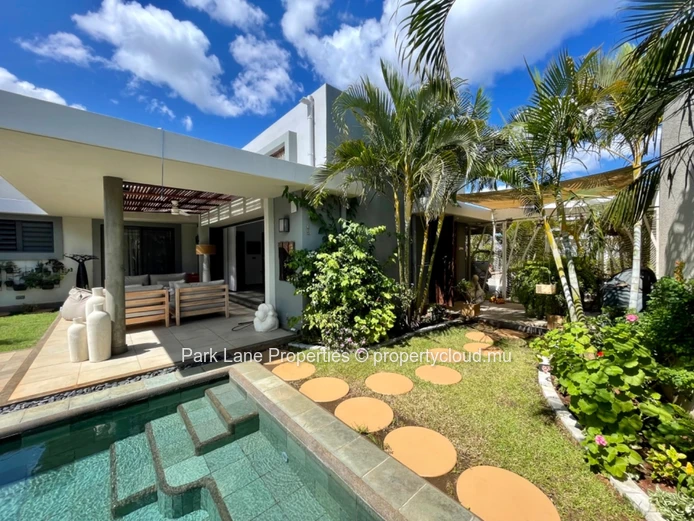 Splendide villa RES au sein d'un complexe résidentiel à vendre !