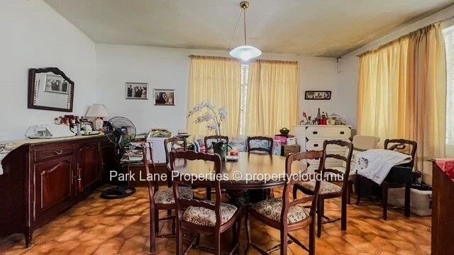 Charmante maison familiale à étages à fort potentiel  à Sodnac