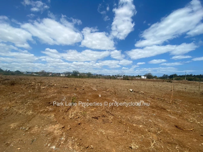 Nice plot of land in a gated morcellement 