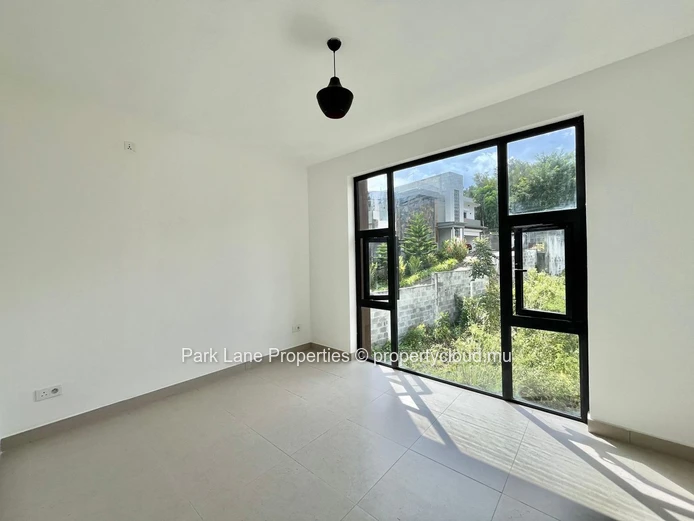 Duplex Moderne à Vendre à Floréal – 4 Chambres
