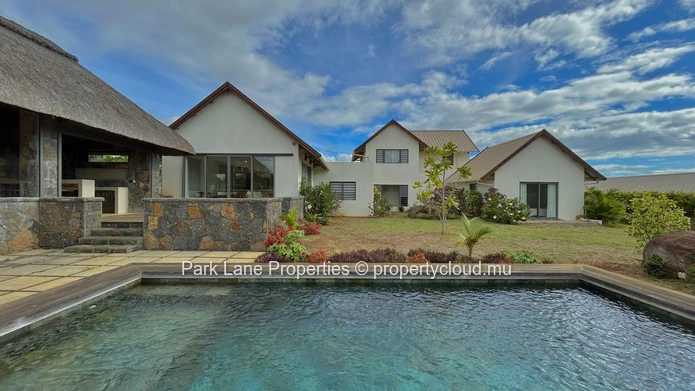 Elegant 4-Bedroom Modern Villa with Pool, BBQ Area, and Breathtaking Mountain Views 