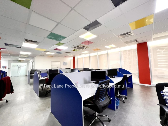 Office space on the 5th Floor in Ebene: Flexible and Convenient