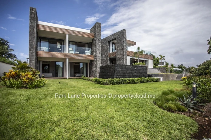 Villa d'Exception au Bord de l'Eau dans le Resort Golfique d'Azuri, Île Maurice