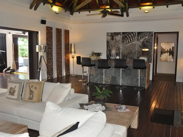 5 Bedroom Villa