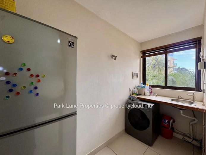 Great apartment close to the La Preneuse beach