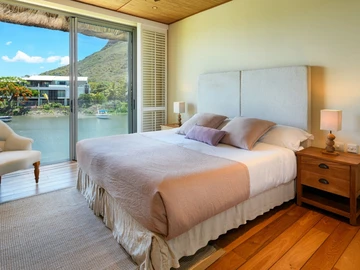 5 Bedroom Villa