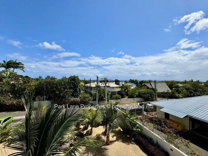 Great penthouse of 240m2 with extensive roof terrace with open views