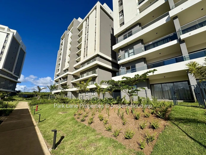 Three bedroom apartment for sale at Verdant Garden
