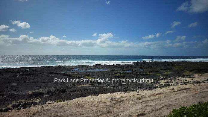 Hermitage Beach Apartments – A Serene 3-Bedroom Oceanfront Escape
