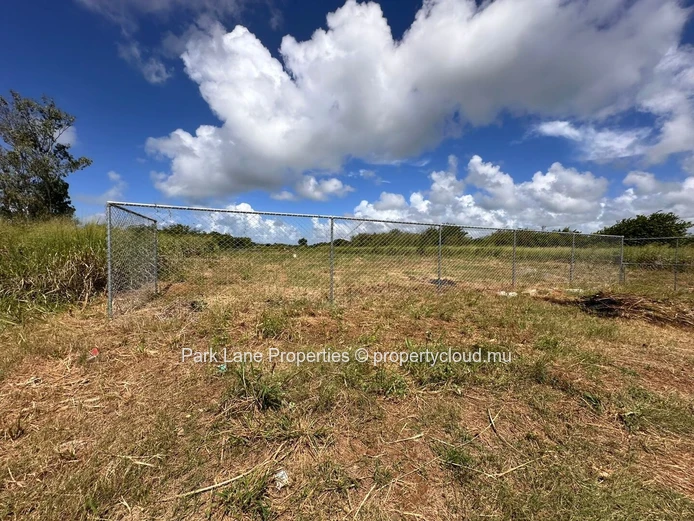 Residential land for sale in St François, Calodyne.